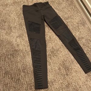 Alo Yoga Moto Leggings